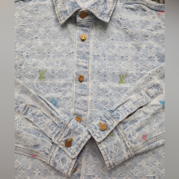 Louis Vuitton Light Blue Patterned Button Down Denim Shirt - Picture 4 of 5